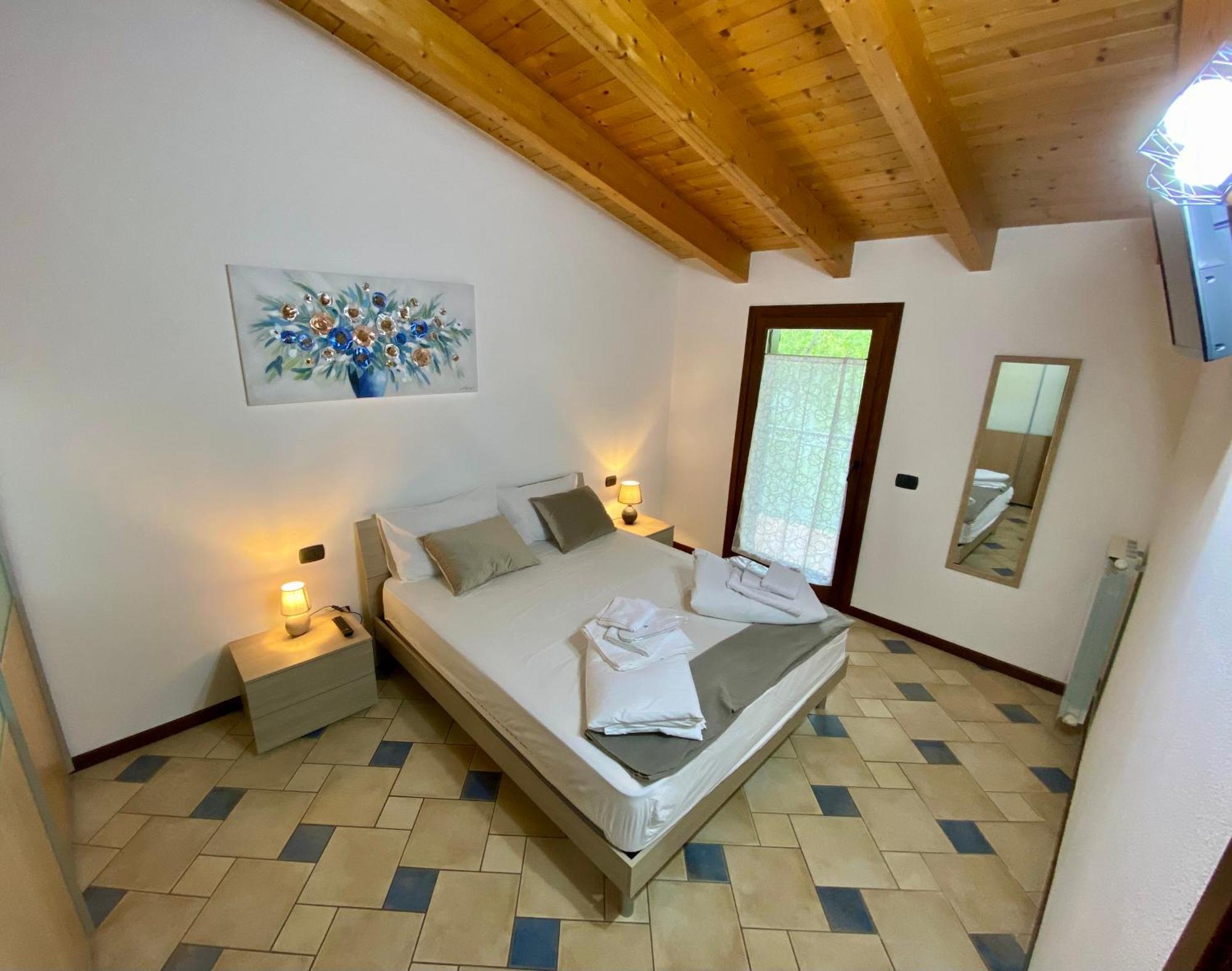 Ferienwohnung Enjoy House Ronchi  Exterior foto